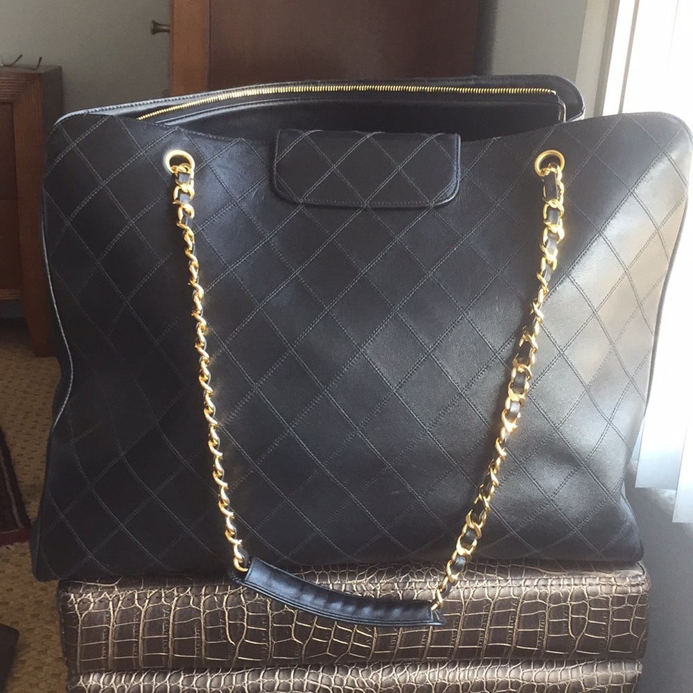 Chanel weekend travel - Picture 3 of 7